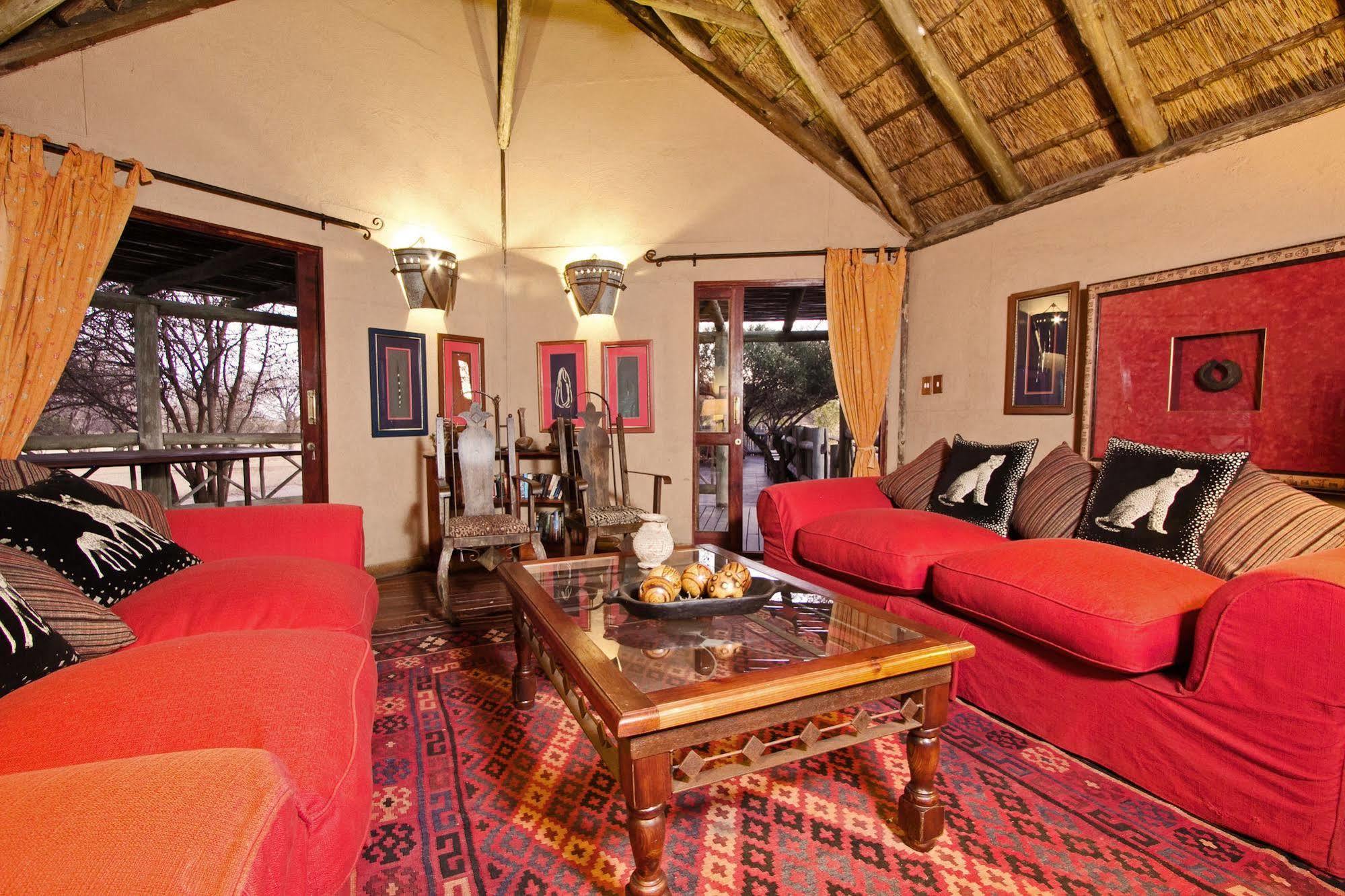 Deception Valley Lodge Hainaveld Game Farm Bagian luar foto